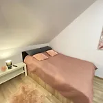 Fiona3 Centrum700m Parking Bezplatny Monitorowany Salon Tv Sypialnia Tv Lazienka Kuchnia Rekuperacja Karpacz