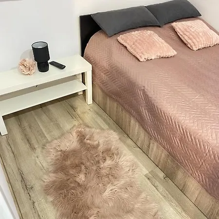 Fiona3 Centrum700m Parking Bezplatny Monitorowany Salon Tv Sypialnia Tv Lazienka Kuchnia Rekuperacja شقة كارباش