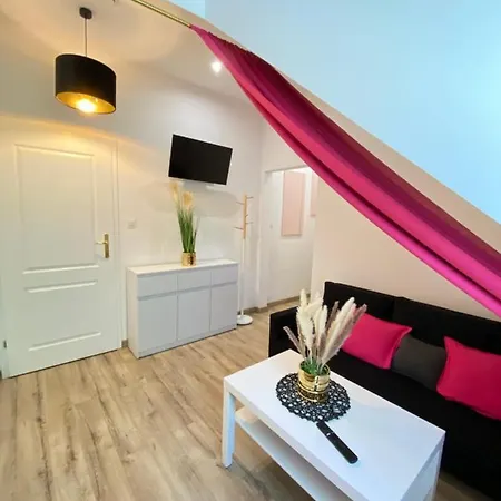 Fiona3 Centrum700m Parking Bezplatny Monitorowany Salon Tv Sypialnia Tv Lazienka Kuchnia Rekuperacja شقة