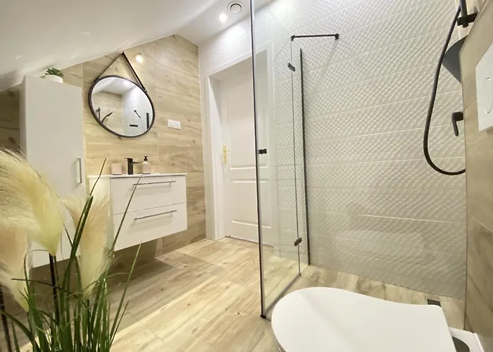 Fiona3 Centrum700m Parking Bezplatny Monitorowany Salon Tv Sypialnia Tv Lazienka Kuchnia Rekuperacja Апартаменты