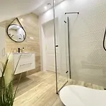 Fiona3 Centrum700m Parking Bezplatny Monitorowany Salon Tv Sypialnia Tv Lazienka Kuchnia Rekuperacja Apartamento