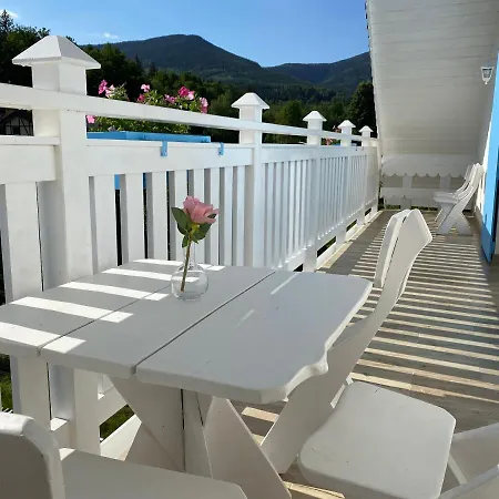 Daire Fiona3 Centrum700m Parking Bezplatny Monitorowany Salon Tv Sypialnia Tv Lazienka Kuchnia Rekuperacja Karpacz